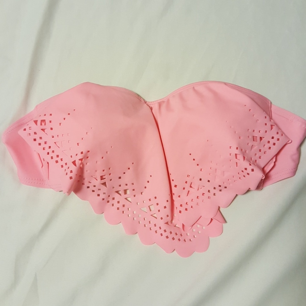 Pink bikini top